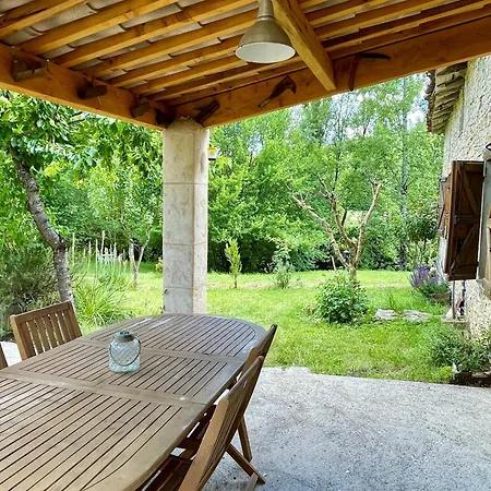 La Borderie De Pierre Holiday home *