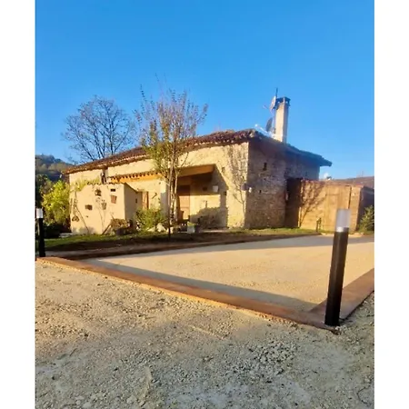 Hébergement de vacances La Borderie De Pierre Saint-Aubin-de-Nabirat