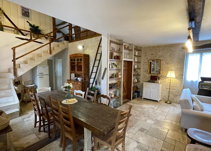 La Borderie De Pierre Tatil Evi Saint-Aubin-de-Nabirat